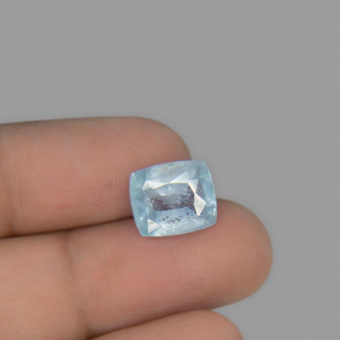 Natural Ceylon Blue Sapphire - 7.33 Carat Image