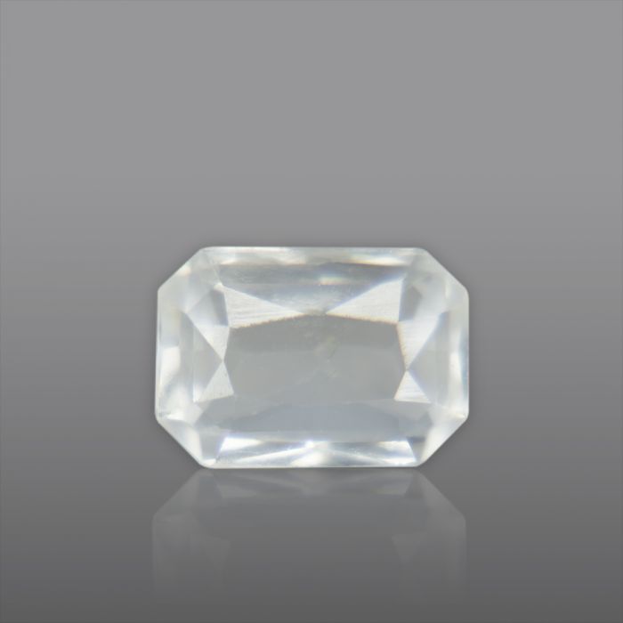Natural White Sapphire, Princess Cut 1.72 Carat/ 1.90 Ratti